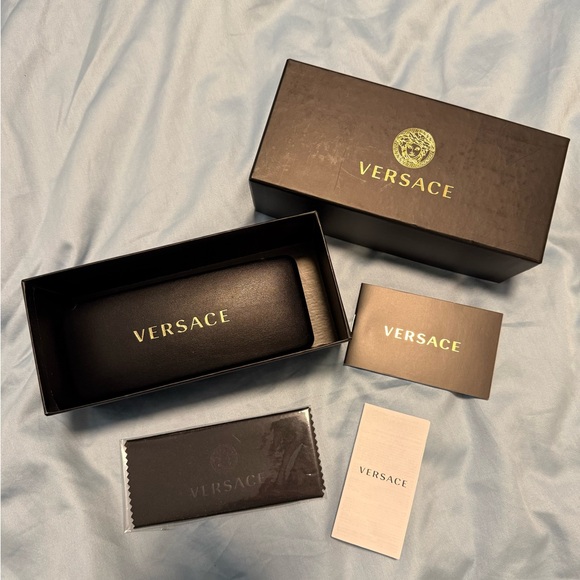 Versace Pilot Sunglasses in tortoise - Picture 8 of 10